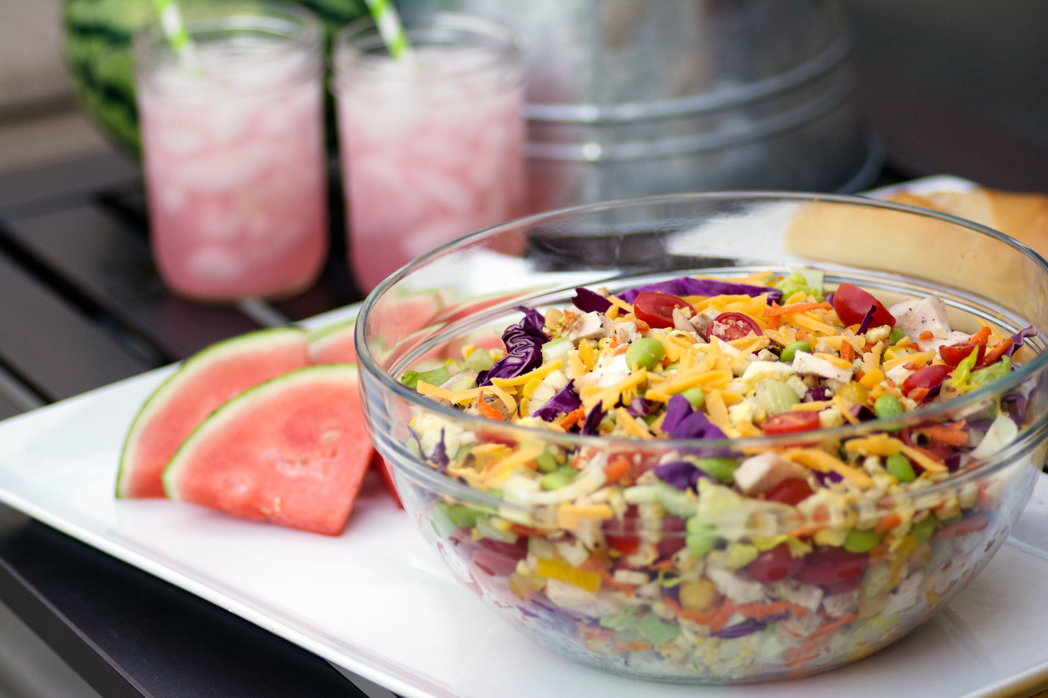 Dieta cu salată te ajută să slăbeşti rapid. Cum prepari salate gustoase cu puține calorii